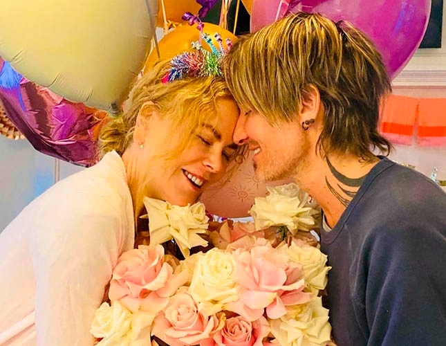 A vida pessoal de Urban é tão badalada quanto sua carreira. Ele se casou com a atriz Nicole Kidman em 2006, e o casal rapidamente se tornou um dos mais admirados de Hollywood. Reprodução: Flipar