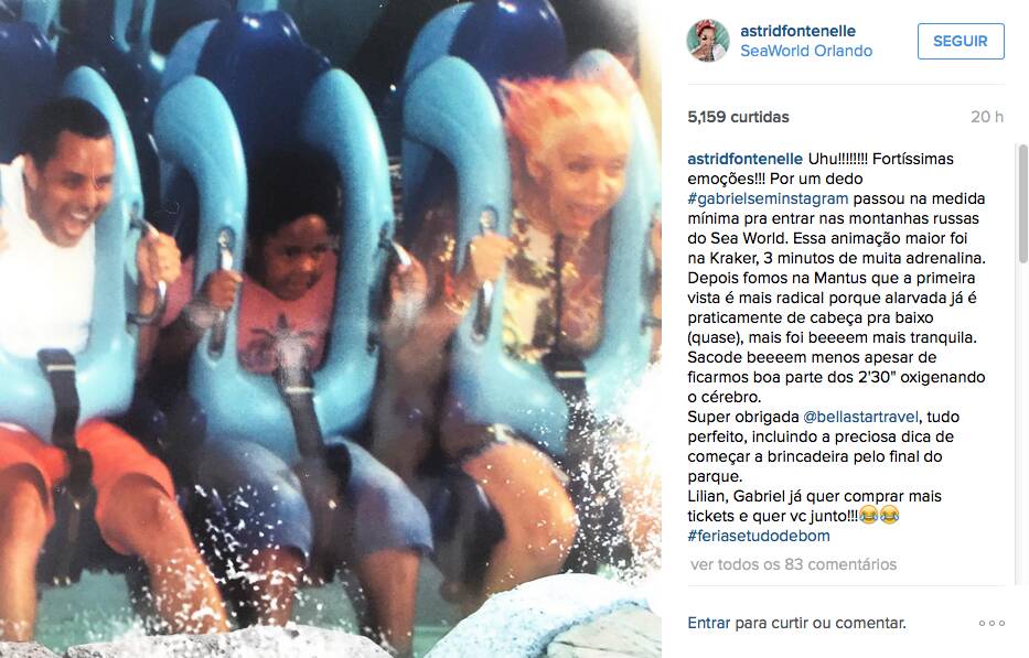 Ela levou o filho para curtir os brinquedos dos parques de Orlando, mas não parece estar gostando muito. Foto: Reprodução/Instagram