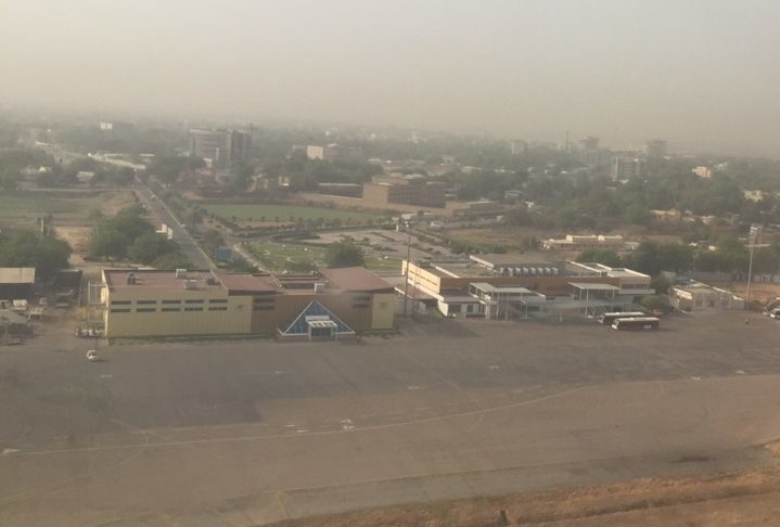 1º) Chade (África Central) - Nível de PM2.5: 91,8 | População: 19,3 milhões de pessoas | Capital: Jamena. Reprodução: Flipar