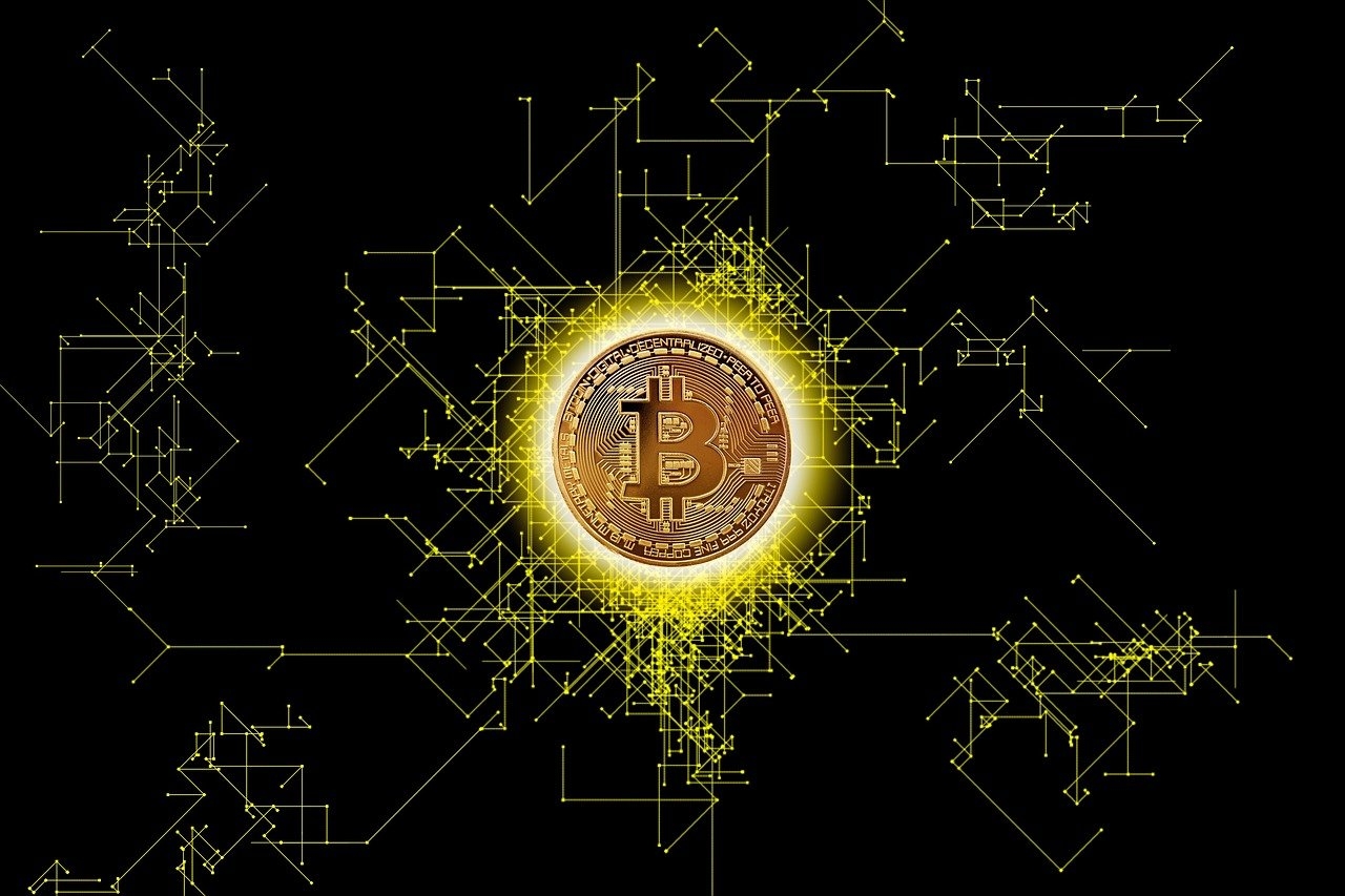 Em mais de 15 anos de existência, o bitcoin já registrou altas e baixas monumentais, o que, claro, atraiu investidores e especuladores. 
 Reprodução: Flipar