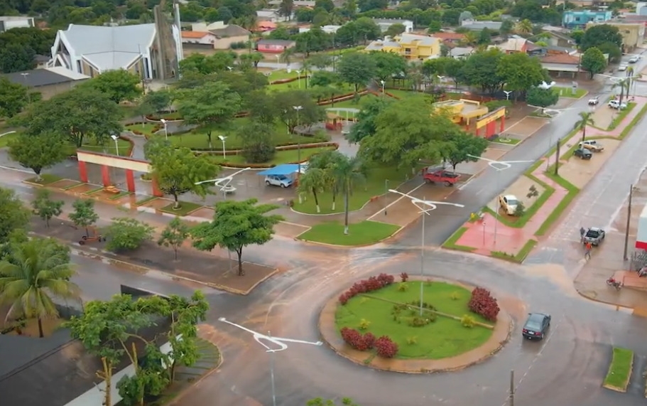 Gaúcha do Norte (MT) - 43,53 pontos - Problemas de acesso à água potável e saneamento. A infraestrutura rodoviária é deficiente para o escoamento agrícola. Alta dependência da agropecuária e pouco desenvolvimento de outros setores. Reprodução: Flipar