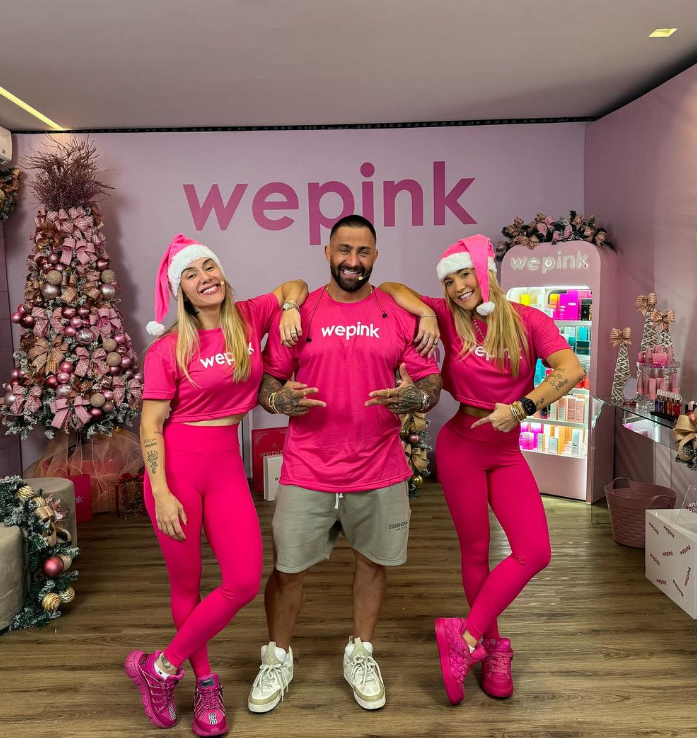 Virgínia promovendo a reprodução WePink