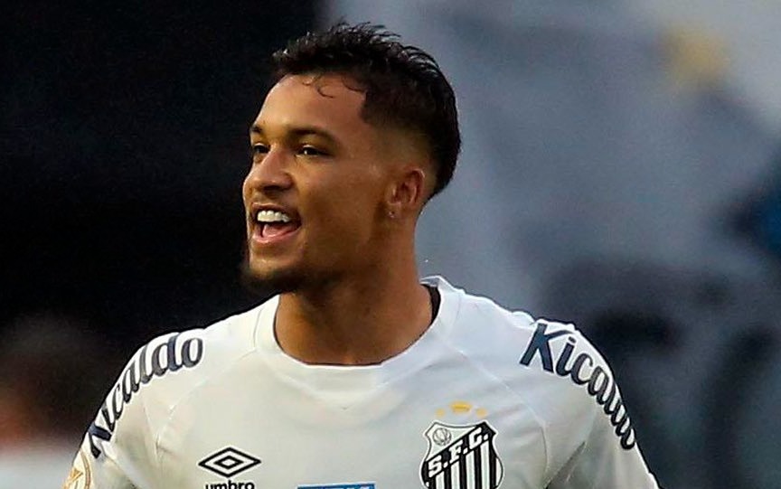 Santos goleia Vasco e deixa Z4