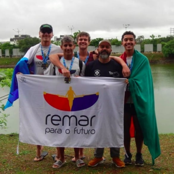 Os atletas conquistaram as medalhas em um torneio do Campeonato Brasileiro de Remo Unificado, realizado entre os dias 14 e 20 de outubro, na raia olímpica da Universidade de São Paulo (USP). Reprodução: Flipar