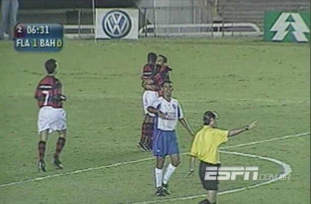Flamengo 6 x 0 Bahia, pela 24ª rodada do Campeonato Brasileiro de 2003, no Maracanã - Gols: Fernando, Edílson (3) e Rafael Pereira (2) (FLA). - Foto: Reprodução/ESPN 