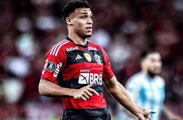 O Zenit, da Rússia, também foi um dos interessados. A maior sequência do garoto foi com a presença da comissão técnica do argentino, inclusive atuando entre os titulares e aumentando a sua minutagem em campo. - Foto: Reprodução/Instagram Victor Hugo
