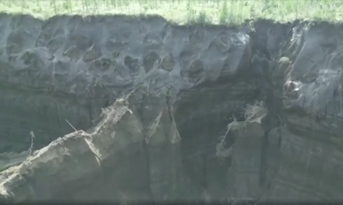 Cratera na Sibéria conhecida como "Porta do inferno" não para de crescer Reprodução / Reuters