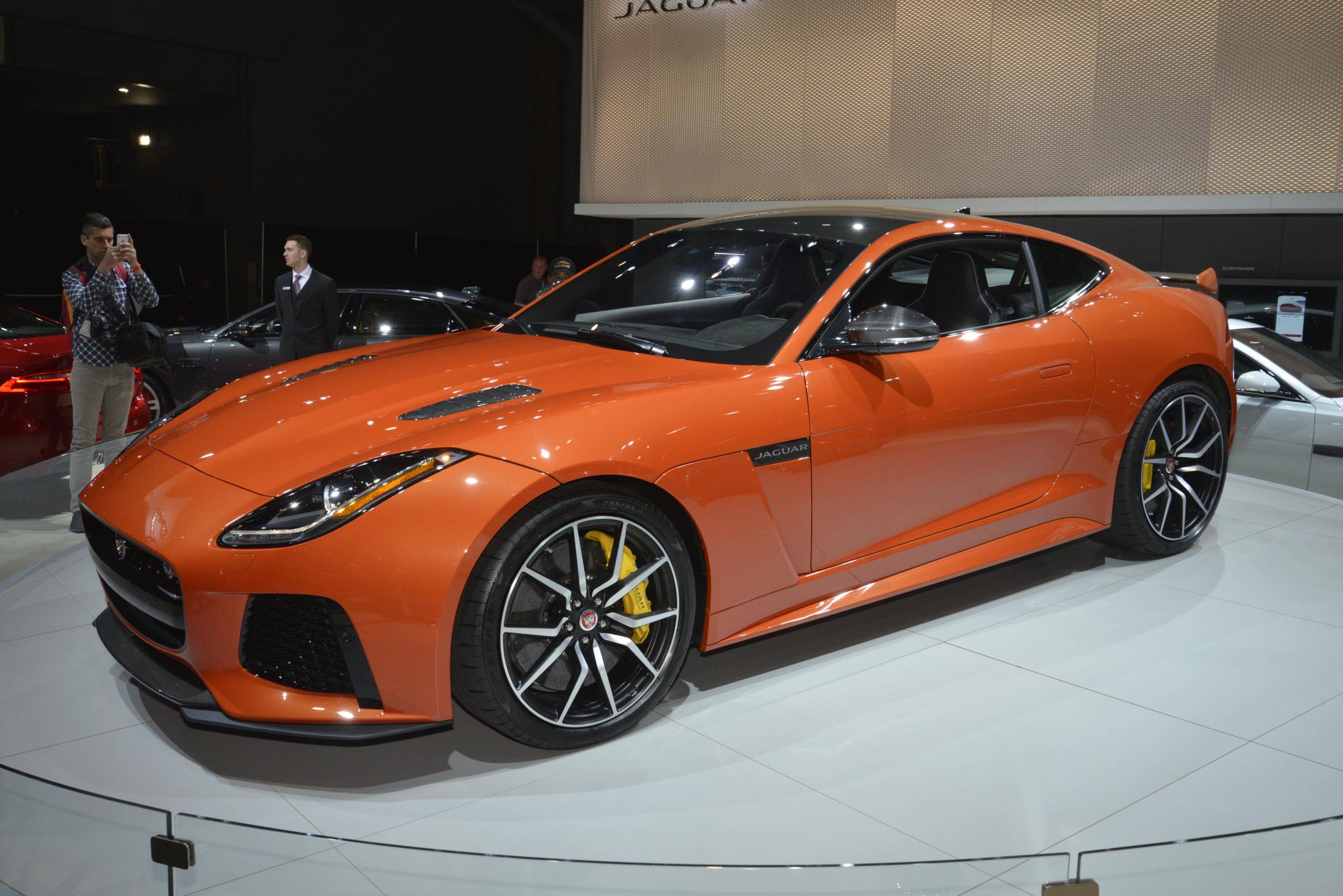 Jaguar F-Type SVR. Foto: Newspress