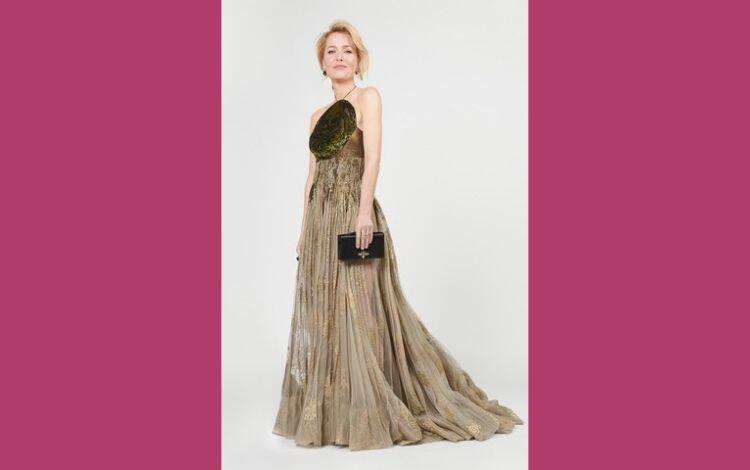 Gillian Anderson utilizou um Olivia Von Halle para a premiação que a coroou como melhor atriz coadjuvante em série. Foto: Reprodução/Instagram