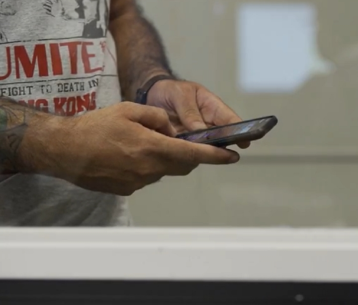 Os golpistas exploravam a tecnologia para ganhar dinheiro com propagandas enganosas nas redes sociais, criando uma fraude atrás da outra. Reprodução: Flipar