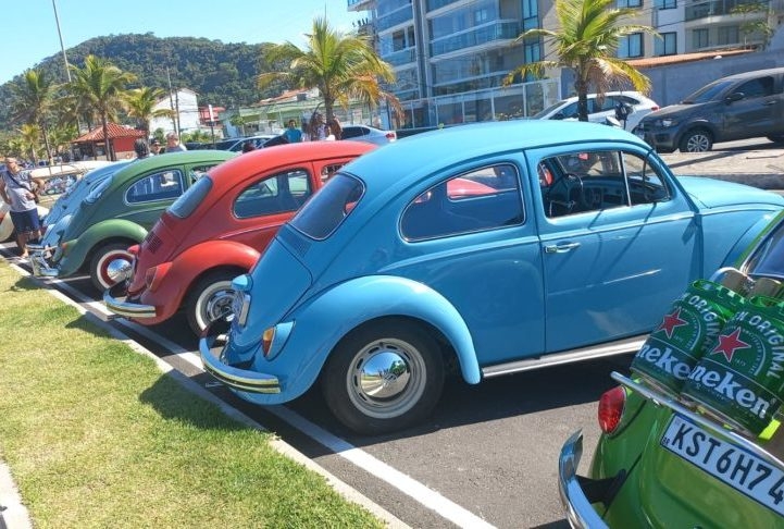 O Fusca foi um carro importante para o Brasil por diversos motivos. Ele ajudou a democratizar o acesso ao automóvel, e contribuiu para o desenvolvimento da indústria automobilística brasileira. Reprodução: Flipar