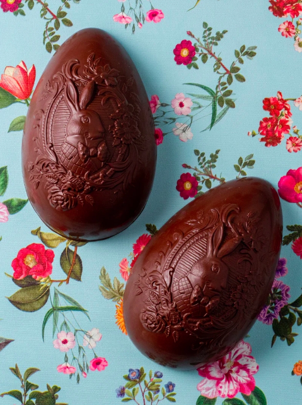 A marca Mission Chocolate tem ovos de 400g que chegam a custar R$285,00. Os sabores disponíveis são: pão de mel, doce de leite  Reprodução: Flipar