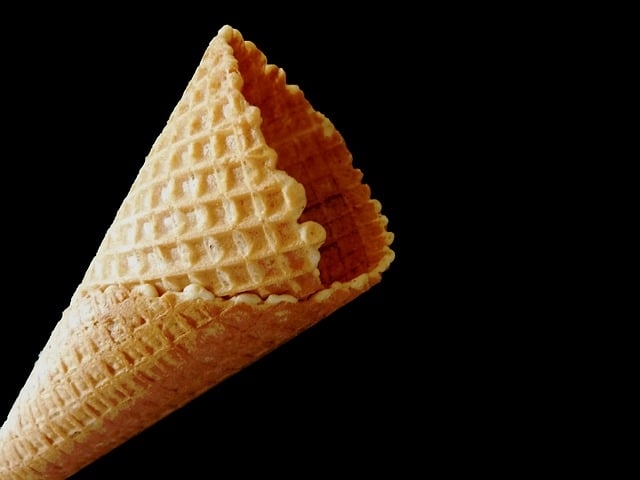 A principal diferença entre wafer e waffle é que o primeiro é um biscoito, enquanto o segundo é um tipo de bolo/panqueca. Reprodução: Flipar
