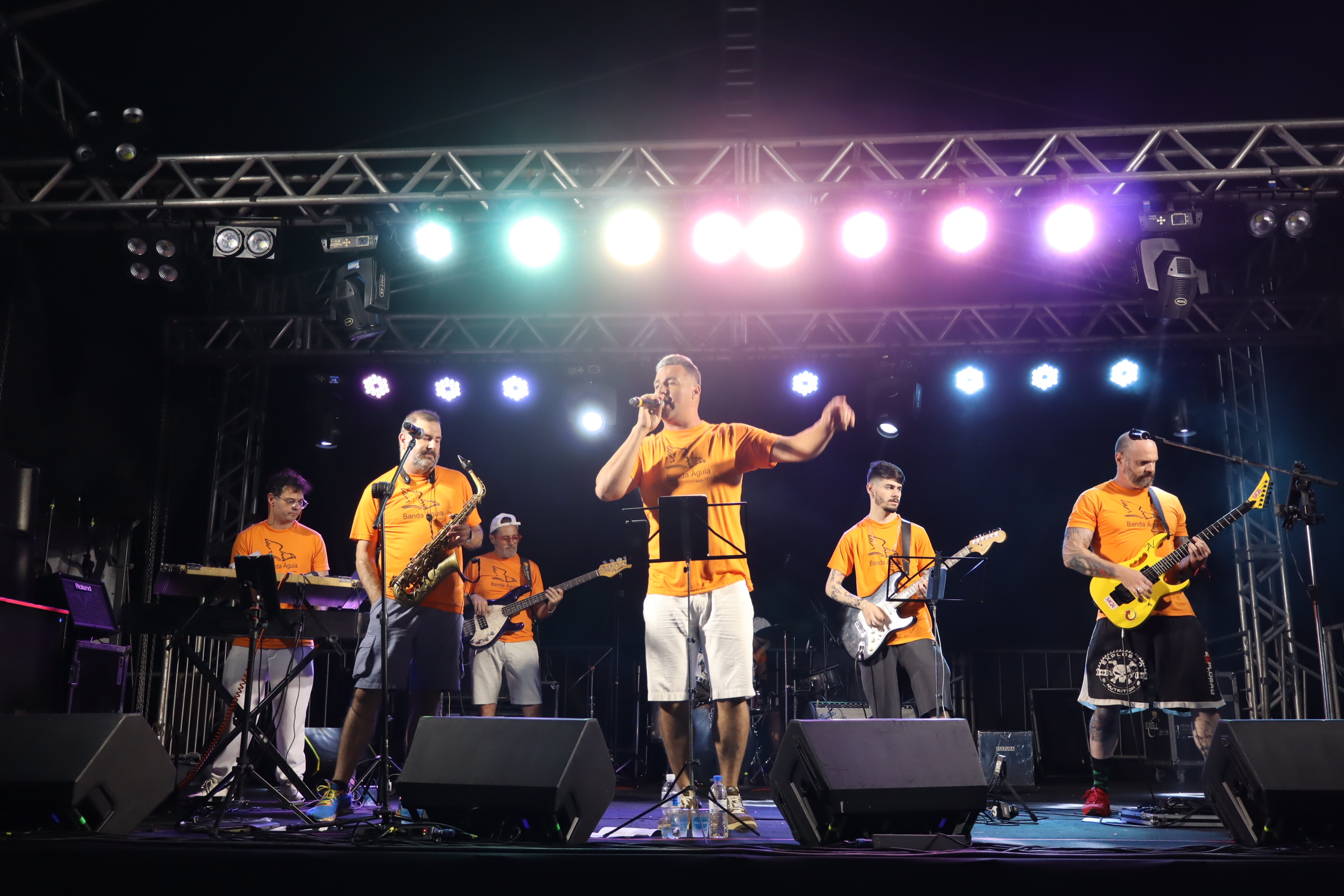 Banda Águia encerrando o sábado de Carnaval. Foto: Foto: Pedro H. Lopes