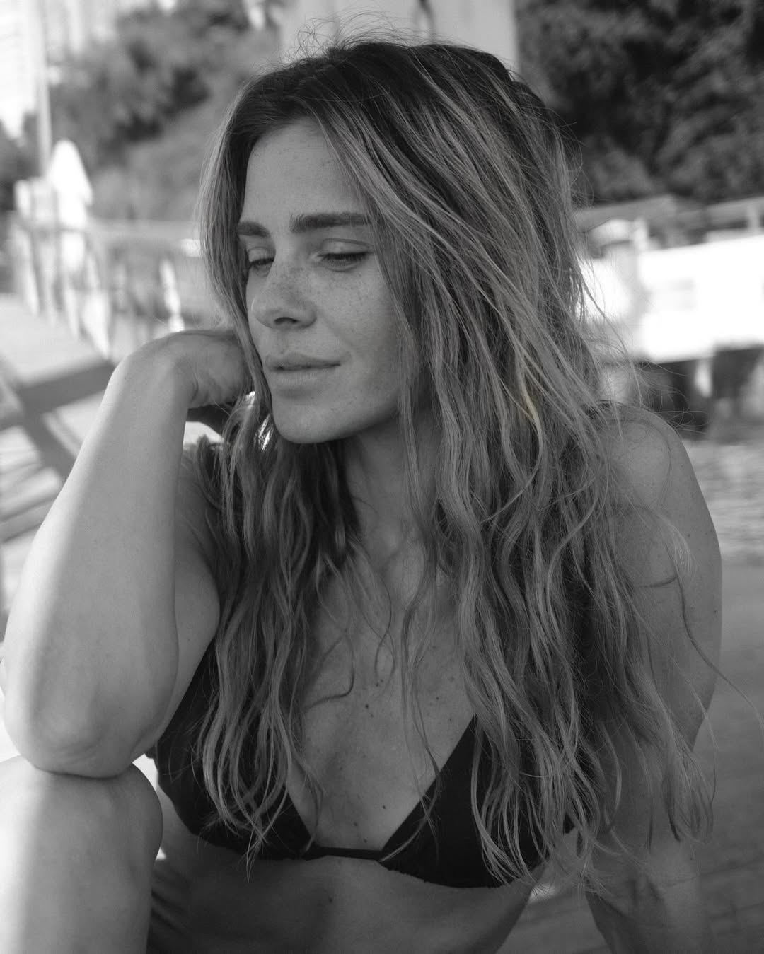 Carolina Dieckmmann exibe bronzeado durante férias na Bahia. Foto: Instagram