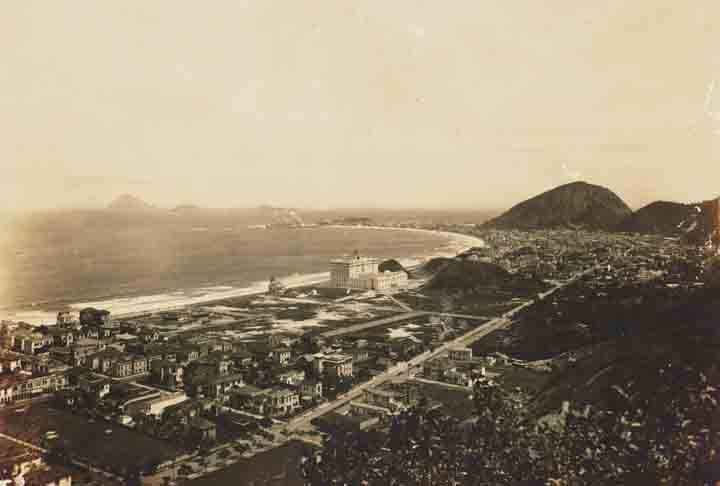 Na época, a cidade do Rio de Janeiro vivia a expectativa da Exposição do Centenário da Independência do Brasil, que seria realizada em 1922.  Reprodução: Flipar