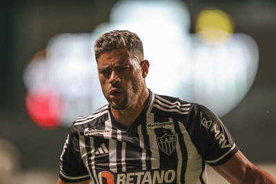 HULK -Um primeiro tempo de pouco protagonismo. Depois, quando a bola chegou, aplicou uma linda puxeta para colocá-la no barbante. Bem posicionado, apresentou uma solução inteligente para concluir o ataque - NOTA: 7,5 - Foto: Pedro Souza/Atlético  