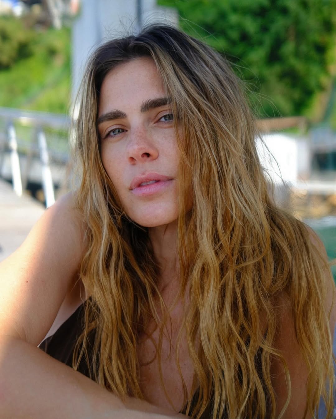 Carolina Dieckmmann exibe bronzeado durante férias na Bahia. Foto: Instagram