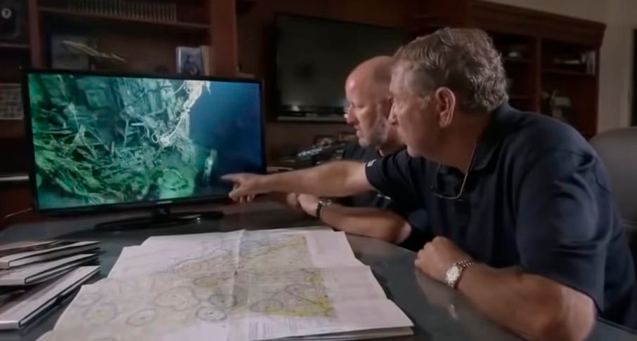 Especialistas têm estudado a região e realizado mergulhos para localização de destroços de navios e aviões envolvidos em tragédias no Triângulo das Bermudas. Com mapas da região e informações sobre aeronaves e embarcações desaparecidas, eles buscam cruzar dados que permitam o avanço das pesquisas.  Reprodução: Flipar