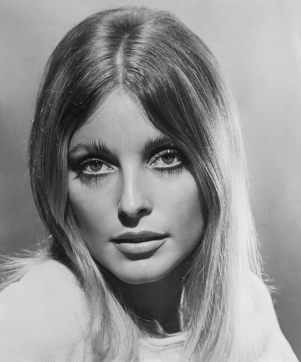 Sharon Tate - A atriz e modelo americana de 26 anos, casada com o cineasta Roman Polanski, estava grávida quando foi morta por fanáticos seguidores de Charles Manson, em 9/8/69. Os criminosos pegaram prisão perpétua, exceto Linda Kasabian, que contou tudo em troca de imunidade. Reprodução: Flipar