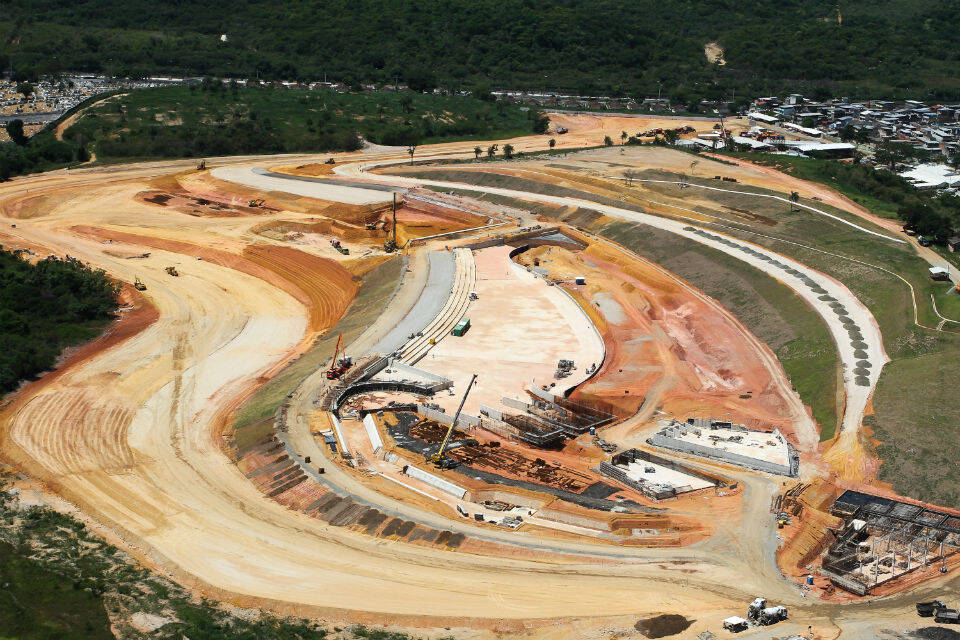 Obras do Parque Radical, em Deodoro, no mês de março de 2015. Local receberá as provas de canoagem slalom, ciclismo BMX e ciclismo Mountain Bike. Foto: Divulgação/Rio 2016