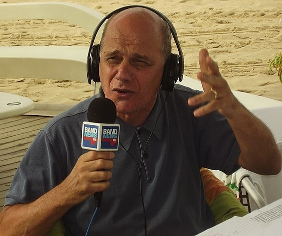 Neste 11/2/2025 completam-se seis anos da morte do jornalista Ricardo Boechat. Ele era apresentador na TV Bandeirantes e âncora do noticiário da manhã na rádio Band News.  Reprodução: Flipar