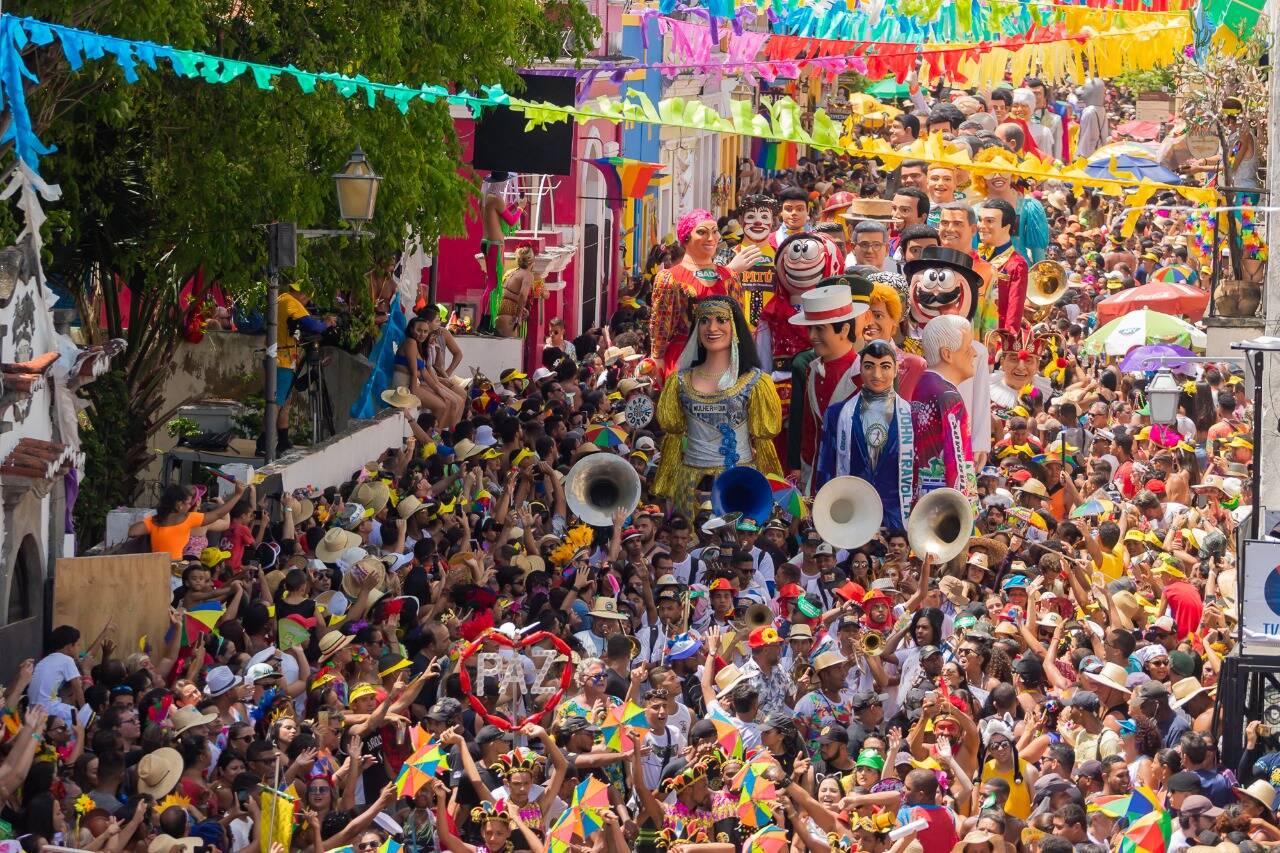 Bonecos de Olinda no carnaval de 2020. Foto: Arquimedes Santos/Divulgação