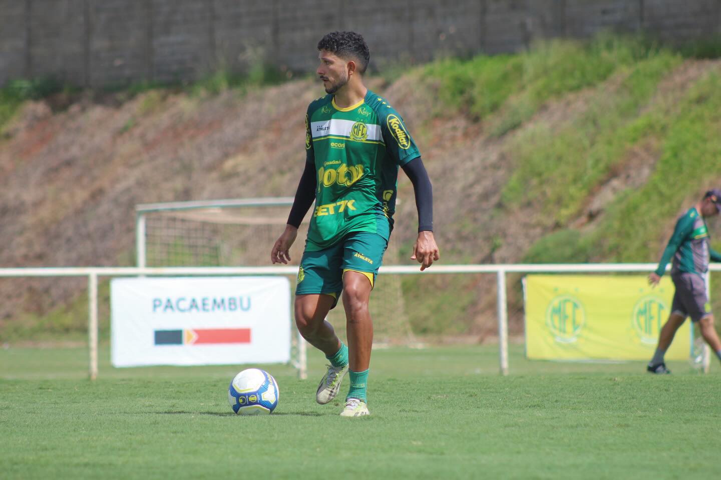 Yuri Lima é jogador de futebol e, atualmente, faz parte do elenco do Mirassol, time que entrou em 2023. Antes disso, teve passagem pelo Santos e do Audax, de Osasco. Reprodução/Instagram