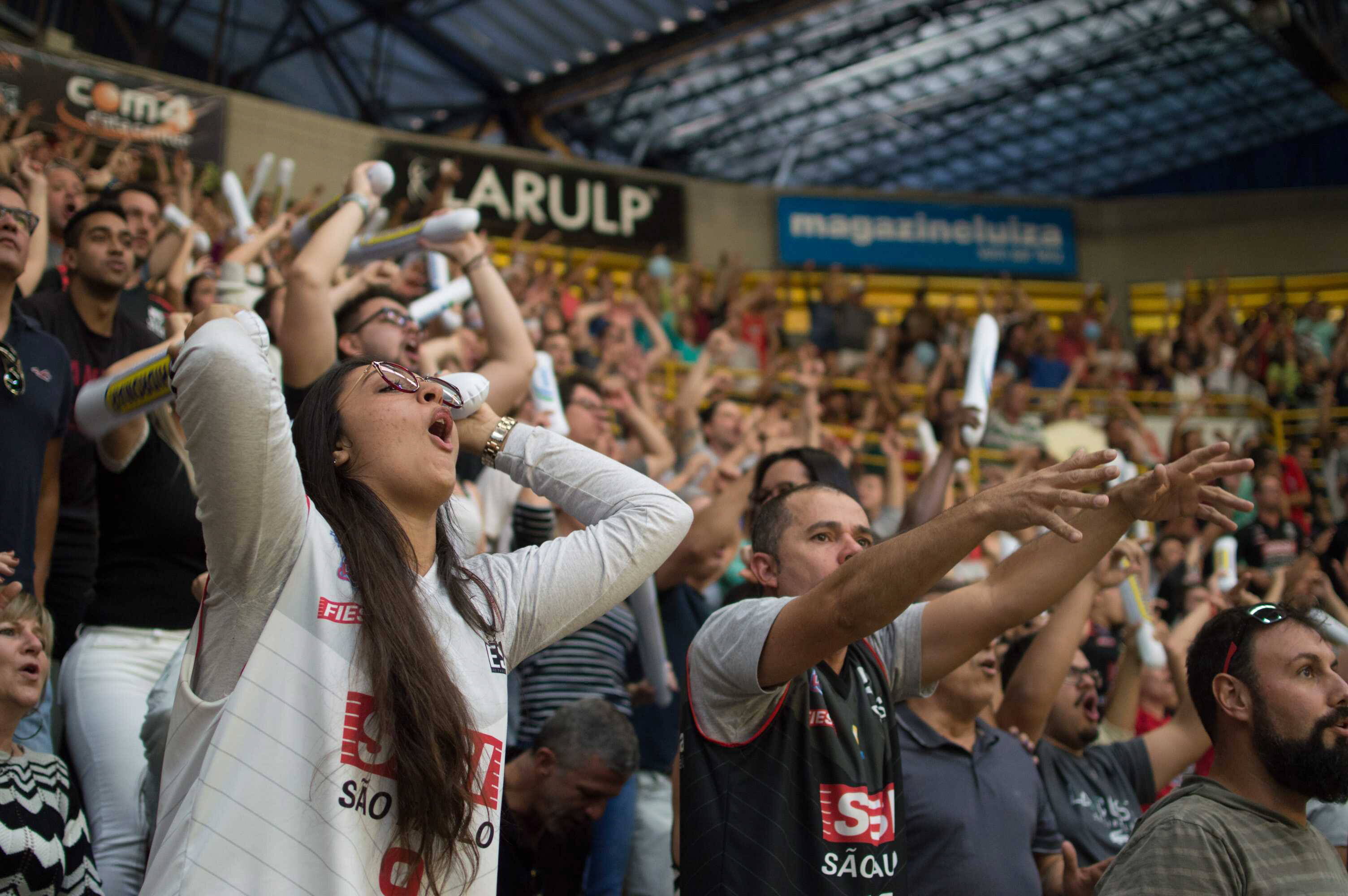 Registros do embate entre Flamengo e Franca. Foto:  Igor do Vale/ Agência O Globo