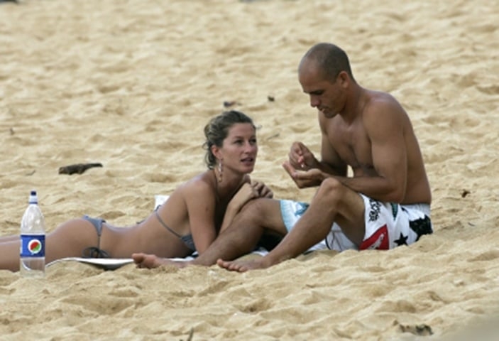 Entre 2005 e 2006, Slater viveu um relacionamento com a modelo brasileira Gisele Bündchen. Reprodução: Flipar