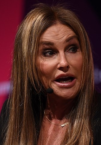 CAITLYN JENNER - Atriz, modelo, socialite e ex-atleta americana. Transgênero. Nascida em 28/10/1949 em Mount Kisco, no estado de Nova Iorque.   Reprodução: Flipar