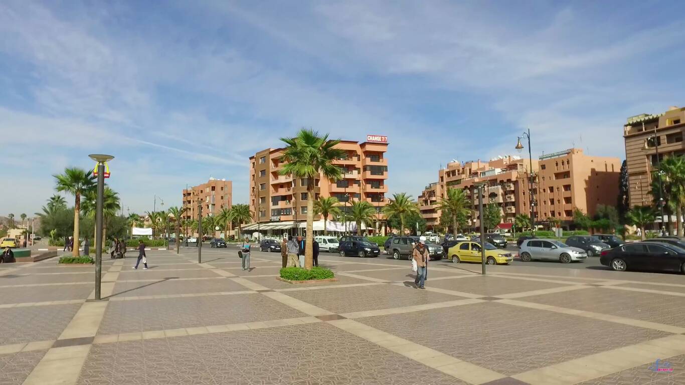 Avenida do centro moderno de Marrakesh. Foto: Arquivo pessoal