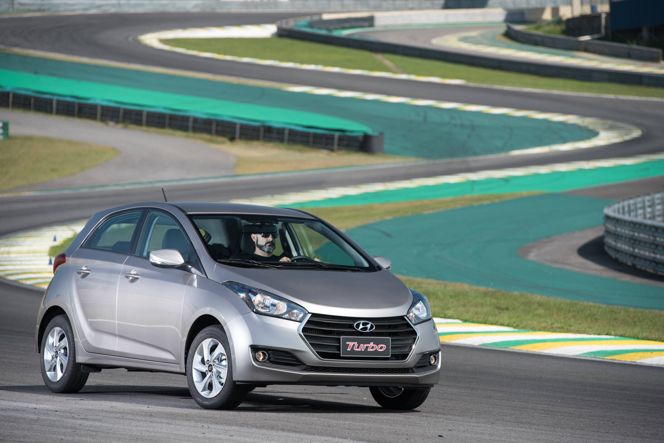 Hyundai HB20 Turbo. Foto: Divulgação/Hyundai Motor Brasil