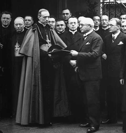 Pio XI foi o primeiro soberano da cidade-estado do Vaticano, criado no Tratado de Latrão, de 1929, que reconheceu a localidade como um estado independente sob a soberania da Santa Sé.  Reprodução: Flipar