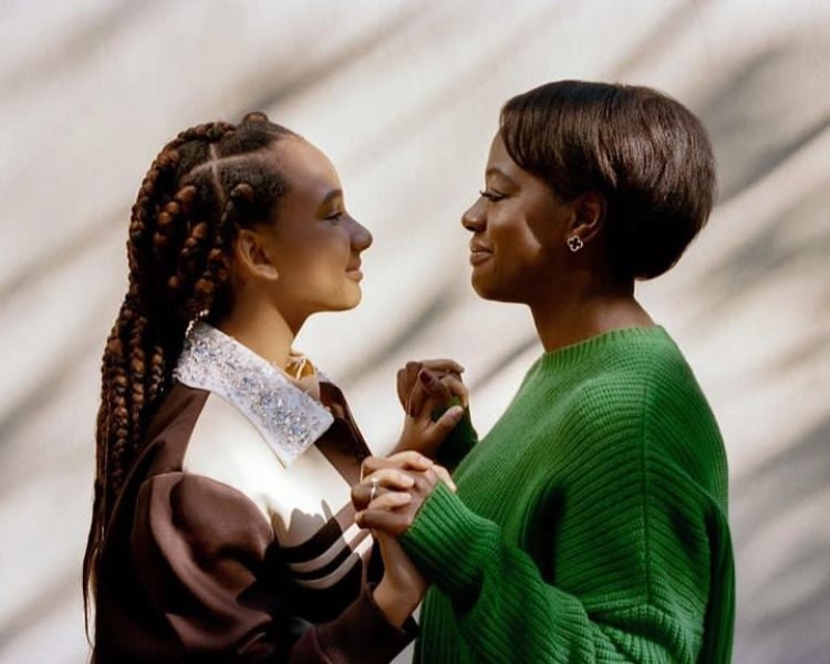 Viola Davis - Mais uma atriz consagrada que deu um belo exemplo! Ela adotou a menina Genesis em 2011 e tem muito orgulho ao falar da filha! Reprodução: Flipar
