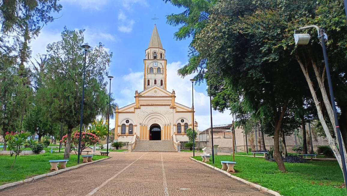 Paróquia São Francisco de Paula, a Matriz de Dobrada (SP), onde Dom Sérgio da Rocha foi batizado . Foto: Reprodução