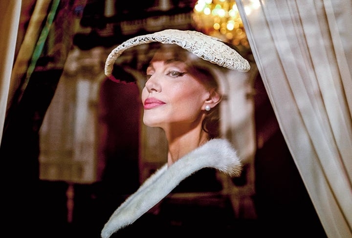 O último trabalho de Angelina foi em “Maria Callas”, em que interpretou a celebrada cantora de ópera greco-americana. O filme estreou nos cinemas brasileiros em janeiro de 2025.
 Reprodução: Flipar
