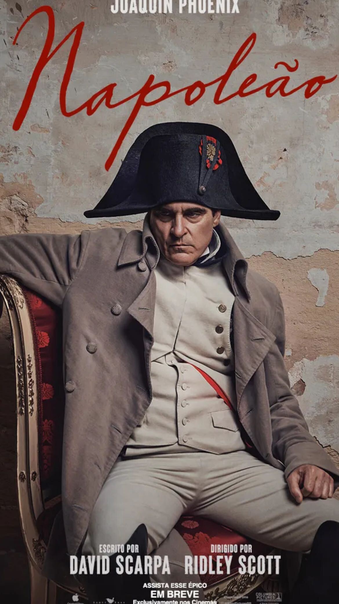 ‘Napoleão’ | Apple TV +. Estrelado por Joaquin Phoenix, a produção conta a ascensão de Napoleão Bonaparte ao cargo de imperador. Além do viés político, a obra passeia por temas íntimos, como o casamento com Josephine (Vanessa Kirby). Divulgação