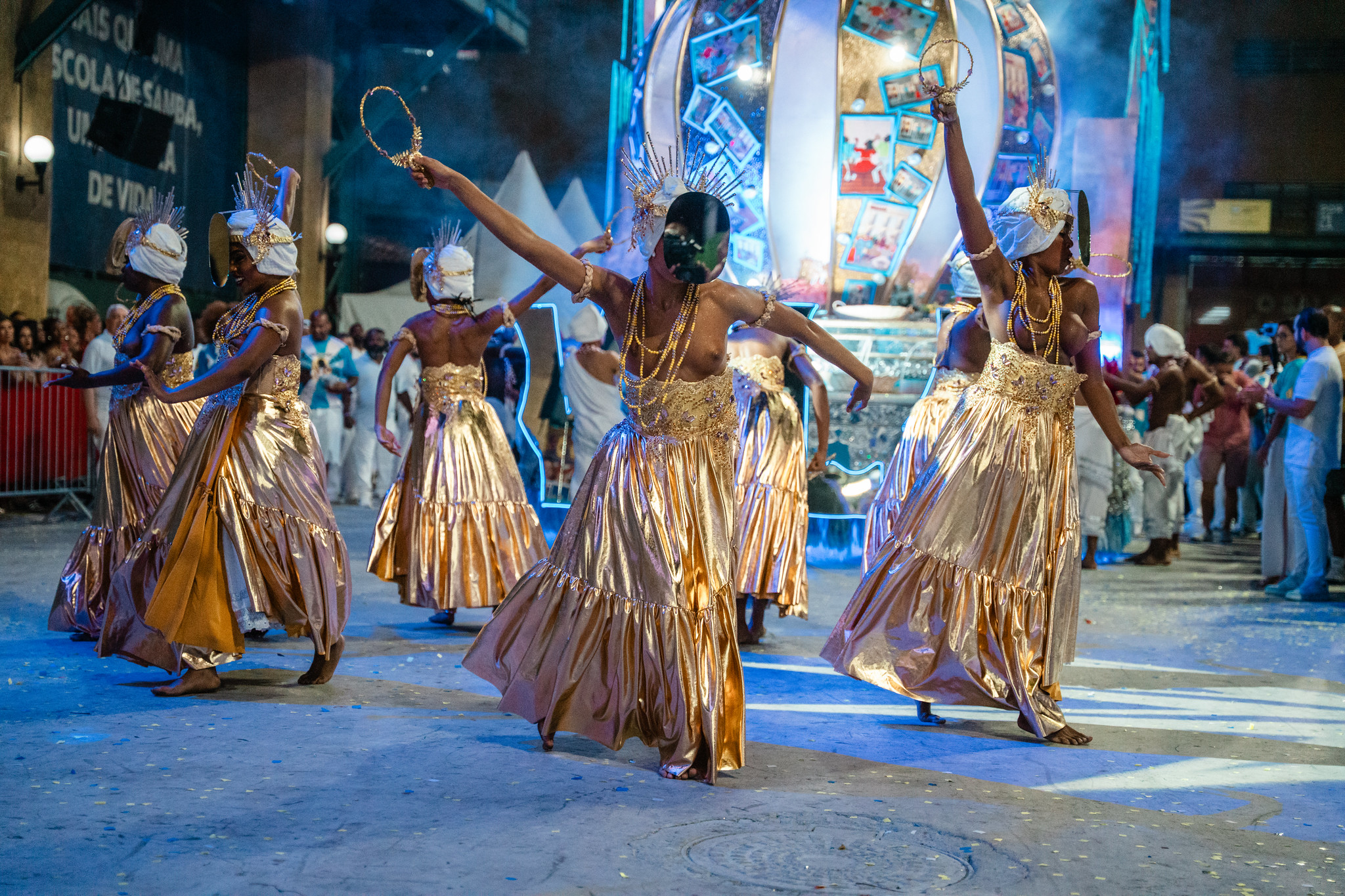 Comissão de Frente da Vila Isabel. Foto: Divulgação / Liesa Rio Carnaval 2026
