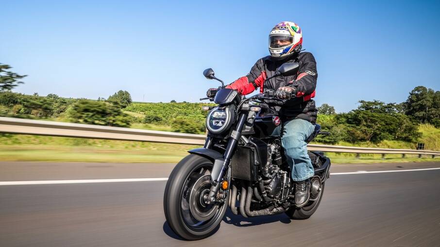 Honda CB 1000R Black Edition. Foto: Gabriel Marazzi