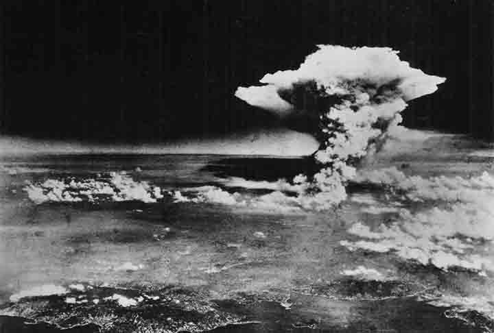 Em 1945, os Estados Unidos alvejaram Hiroshima e Nagasaki com as bombas atômicas. As cidades são as únicas até hoje no mundo que foram atacadas por armas nucleares. 
 Reprodução: Flipar