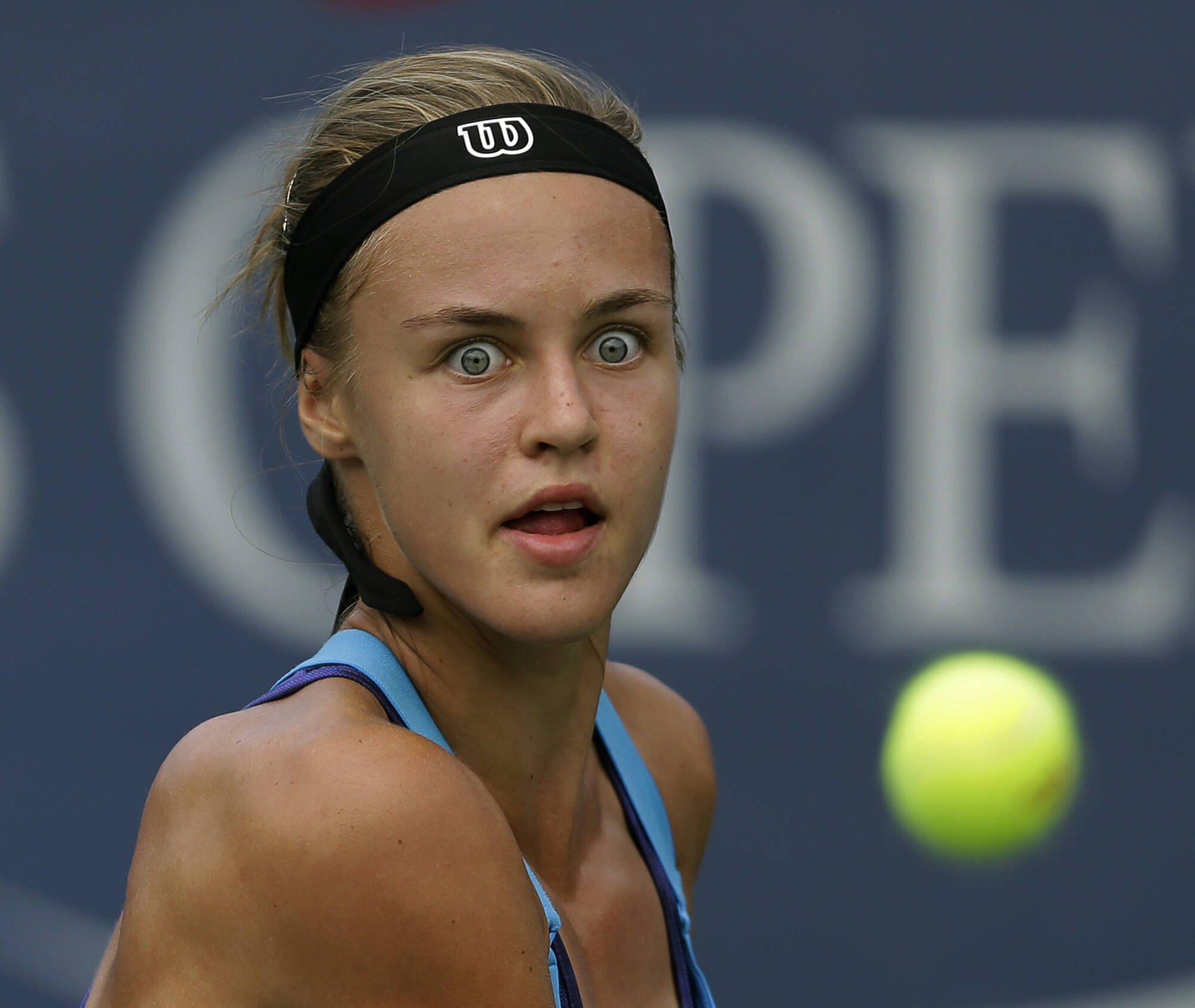 Olhar da eslovaca Anna Schmiedlova na segunda rodada do US Open. Foto: Darron Cummings/AP