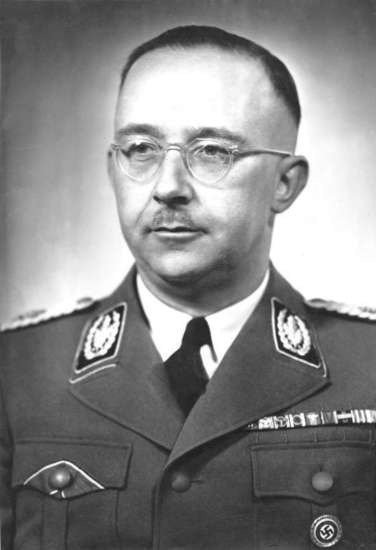 Heinrich Himmler - Chefe supremo da polícia secreta (Gestapo) e das forças militares do Partido Nazista (SS). Um dos principais arquitetos do plano de extermínio de judeus e outras minorias.