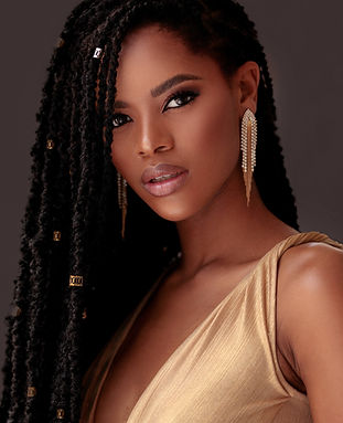 África do Sul: Ndavi Nokeri — Ndavi Nokeri, de 23 anos, se formou em BCom Investment Management pela Universidade de Pretória e trabalhava em uma empresa de gestão de ativos na época de sua coroação como Miss Universo África do Sul, em agosto de 2022. Antes do título, ela já havia feito parceria com várias organizações para trabalhar para diminuir a desigualdade educacional na África do Sul por meio do aumento da alfabetização digital em escolas subdesenvolvidas. Como Miss Universo África do Sul, continuará esse trabalho com uma campanha chamada Ed-Unite. . Foto: Divulgação