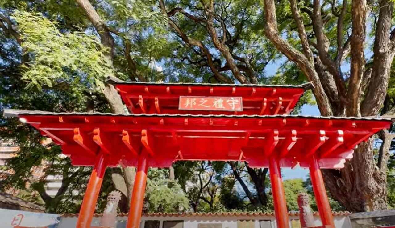 Jardim Japonês - Criado em 1967, o Jardim Japonês de Buenos Aires, localizado em Palermo, é um dos maiores do mundo fora do Japão. É um espaço de tranquilidade, com lagos, pontes e vegetação típica japonesa. Reprodução: Flipar