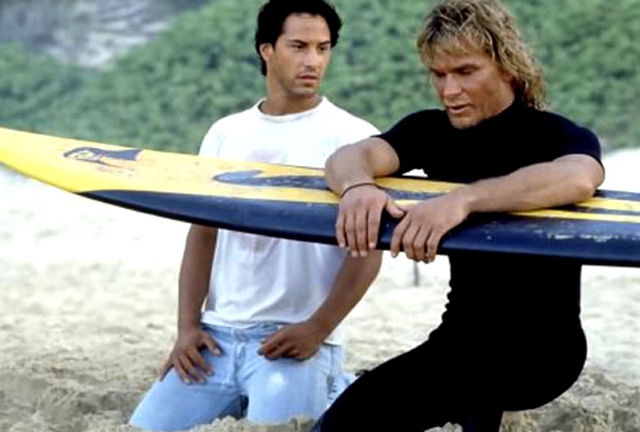 Neste filme, Swayze interpreta Bodhi, um homem místico que vive numa comunidade de surfistas e mostra uma nova visão do mundo a Johnny (Keanu Reeves), um jovem policial disfarçado. 