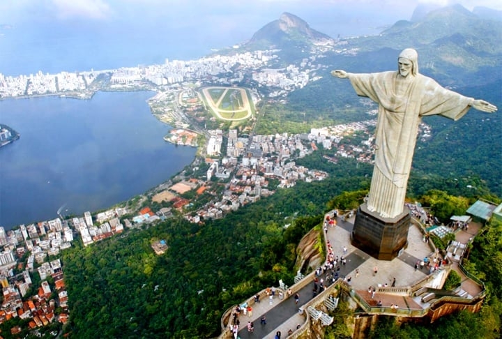 À emissora americana ABC, o autor da carta declarou que provavelmente arremessou ao mar a garrafa em um de seus cruzeiros pelo mundo. Ela teria sido lançada entre os litorais do Rio de Janeiro e de Salvador.
 Reprodução: Flipar