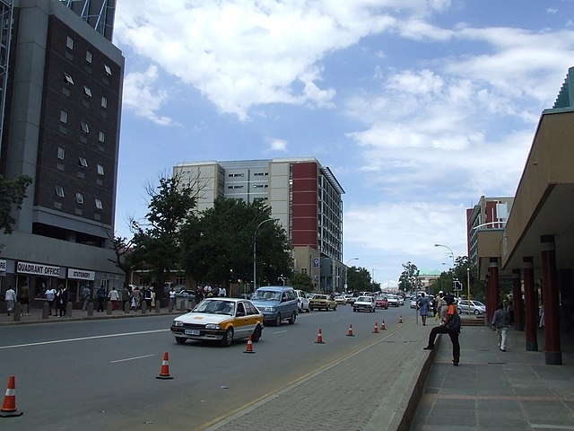 LESOTO  (África) -  População: 2,2 milhões - Capital: Maseru  Reprodução: Flipar