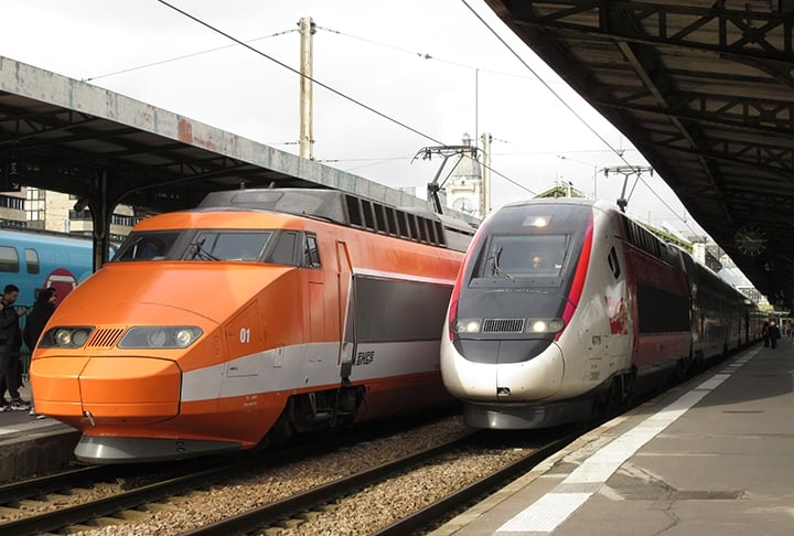 “TGV”, França: Assim como os japoneses, os trens de alta velocidade franceses também podem alcançar os 320 km/h. Esses trens partem de Paris para várias cidades da França e também para outros países, como Londres e Bruxelas.