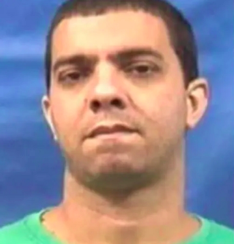 Abelha saiu da prisão em julho de 2021 e chamou a atenção do público quando foi visto cumprimentando o então secretário de Administração Penitenciária, Raphael Montenegro. 